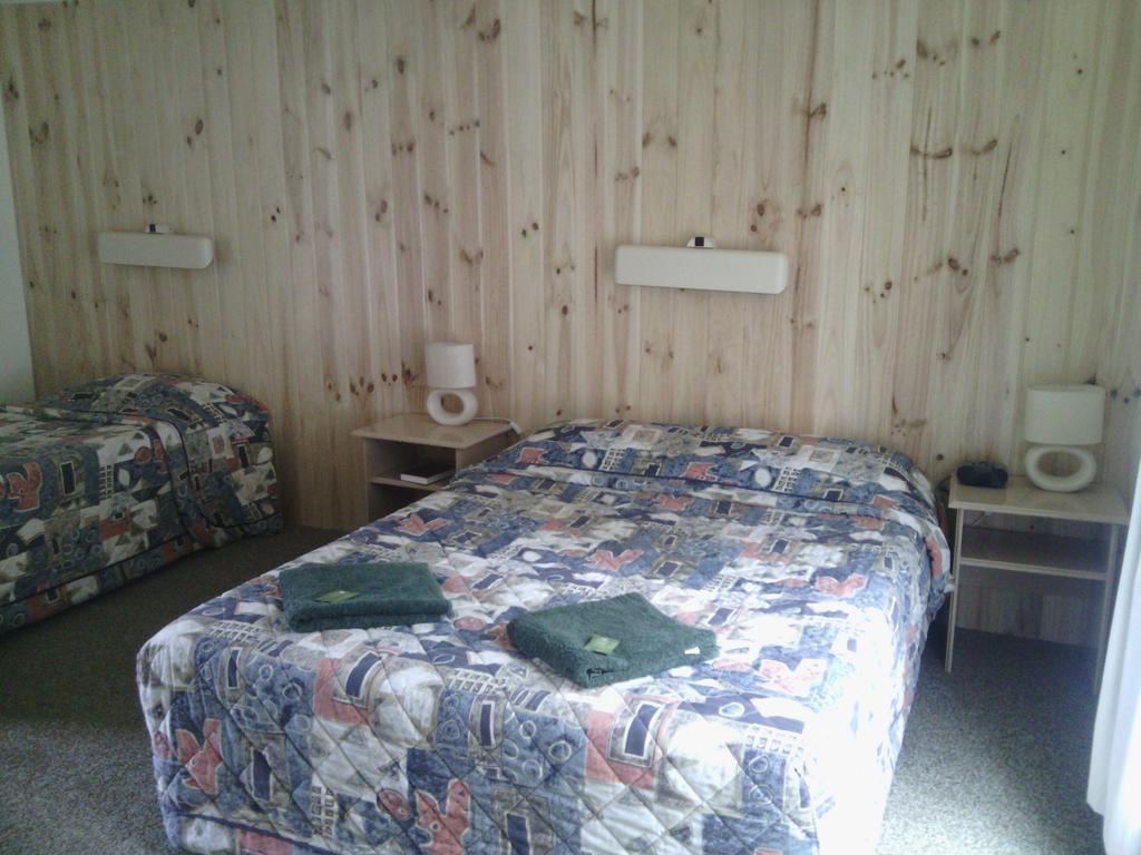 Snowy River Lodge Motel Орбост Стая снимка